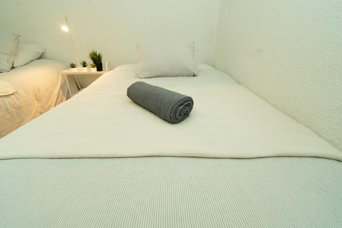 Plaza Angel Street, Private Rooms, Madrid